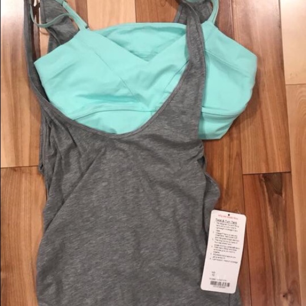Lululemon twist and turn tank